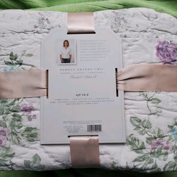 Simply Shabby Chic Twin Quilt - Picture 2 of 2